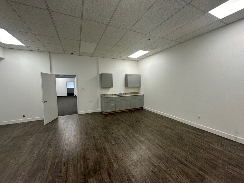 More Photos Of 455 Lopes Rd, Fairfield Warehouse For Lease