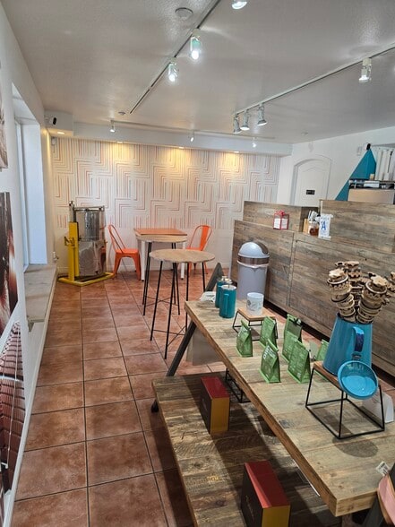 More Photos Of 1501 India St, San Diego Apartments For Lease