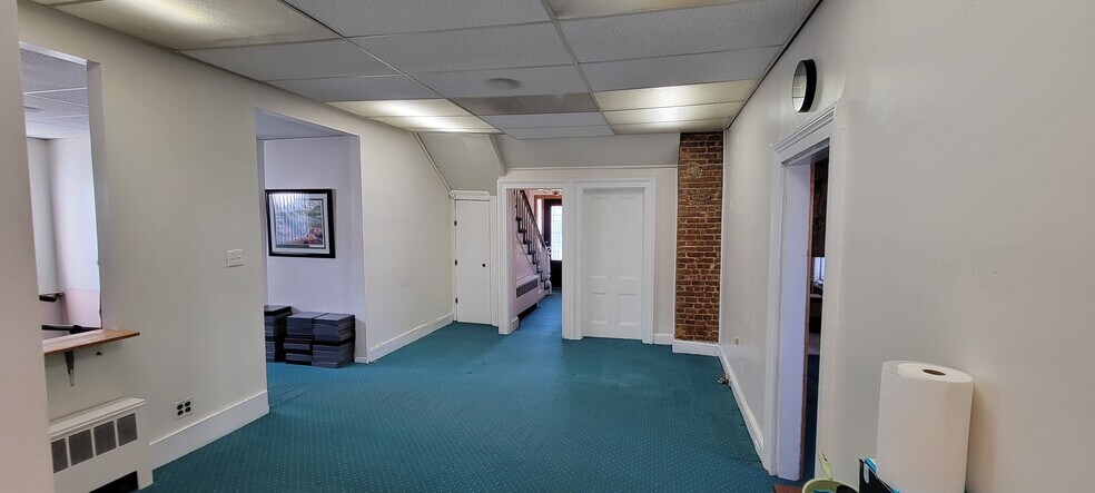 More Photos Of 147 N Ocean Ave, Patchogue Office For Sale
