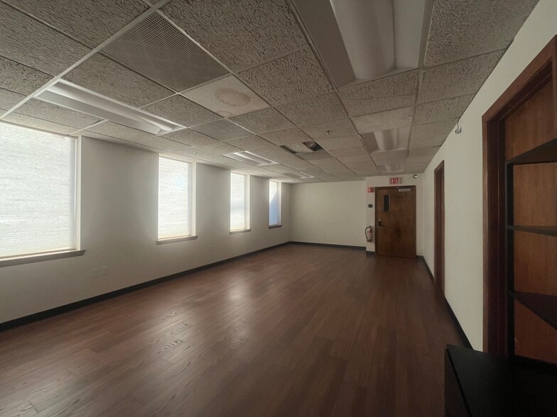 More Photos Of 296 Newton St, Waltham Office For Lease