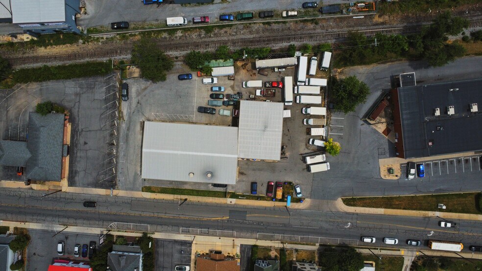 More Photos Of 916-926 S Potomac St, Hagerstown Service For Lease