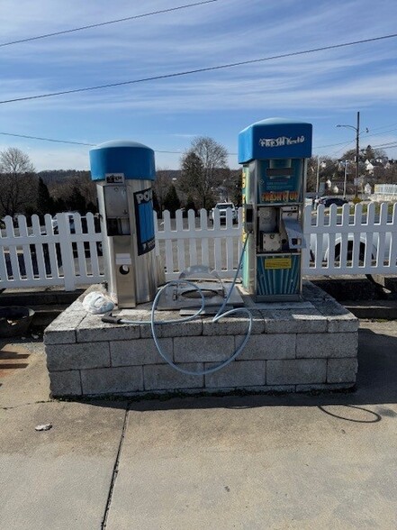 More Photos Of 78 Murtland Ave, Washington Carwash For Sale