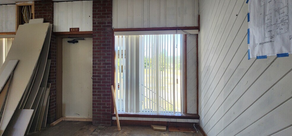 More Photos Of 82 Cold Spring Rd, Monticello Loft Creative Space For Sale