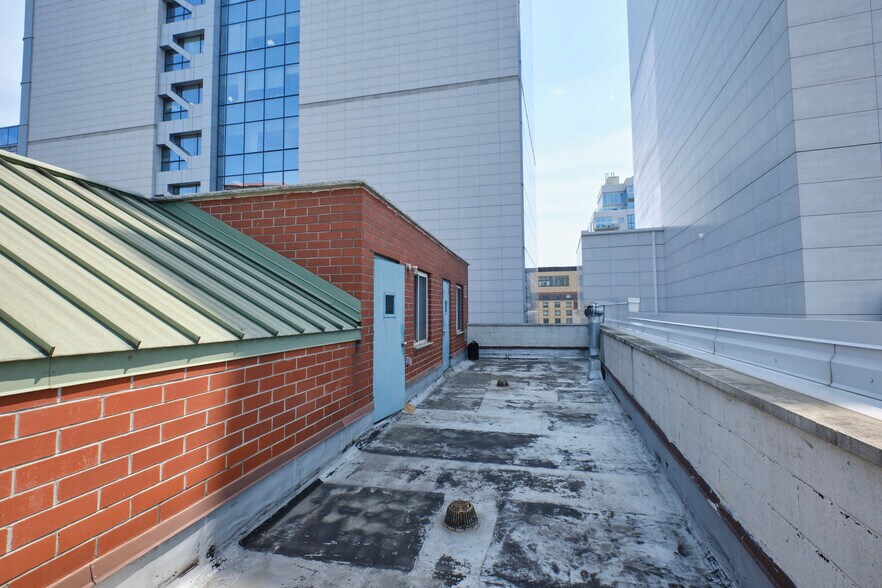 More Photos Of 133-40 37th Ave, Flushing Storefront Retail Residential For Sale