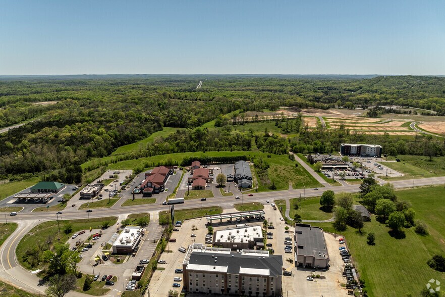 More Photos Of 1540 Bear Creek Pike, Columbia Land For Sale