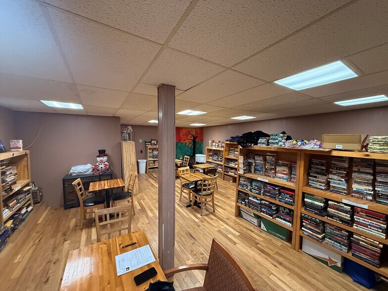 More Photos Of 130 W Main St, Westfield Flex For Sale