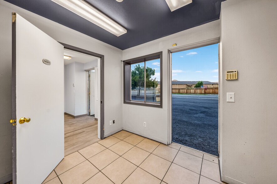 More Photos Of 729 Welch St, Medford Warehouse For Sale