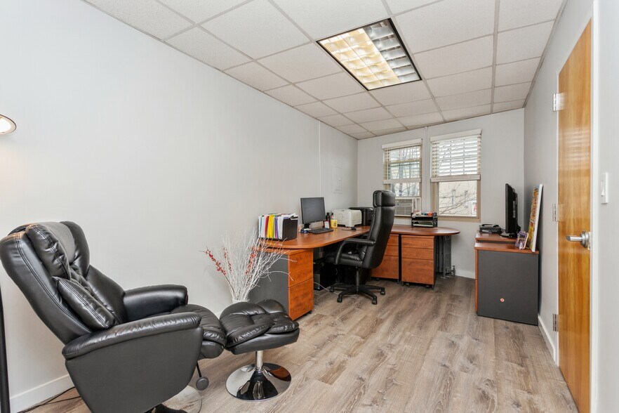 More Photos Of 434-440 White Plains Rd, Eastchester Apartments For Lease