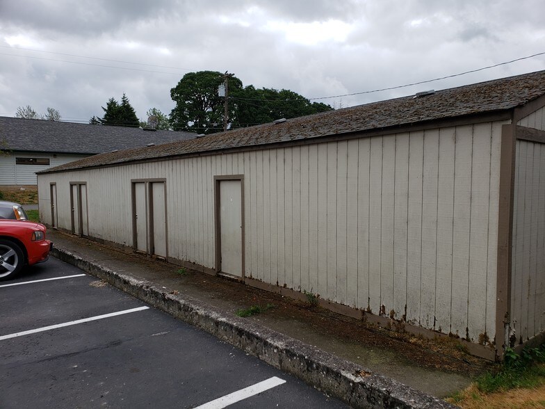 More Photos Of 145 S Main St, Jefferson Apartments For Sale