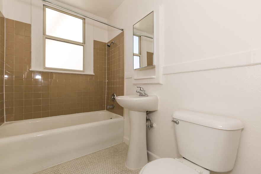 More Photos Of 270-272 Turk St, San Francisco Apartments For Sale