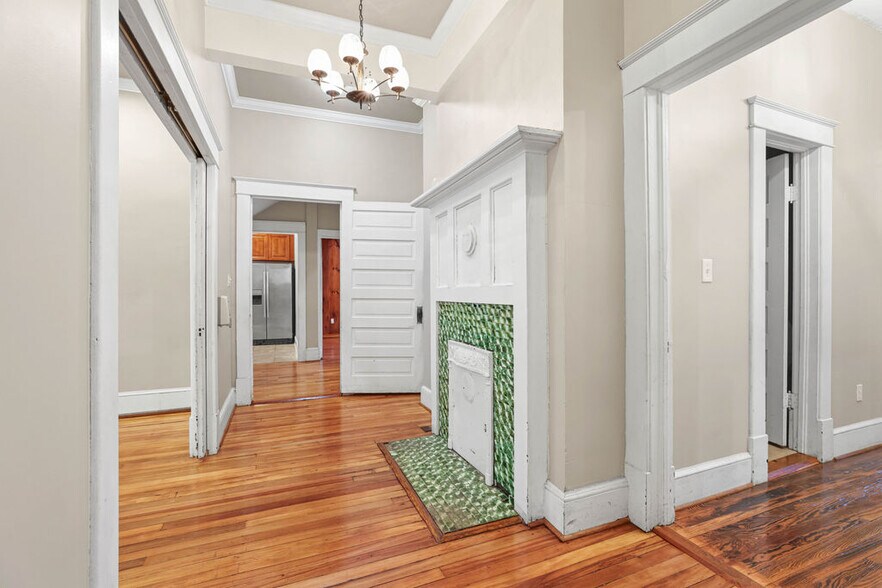 More Photos Of 113 Whitsett St, Greenville Office For Sale