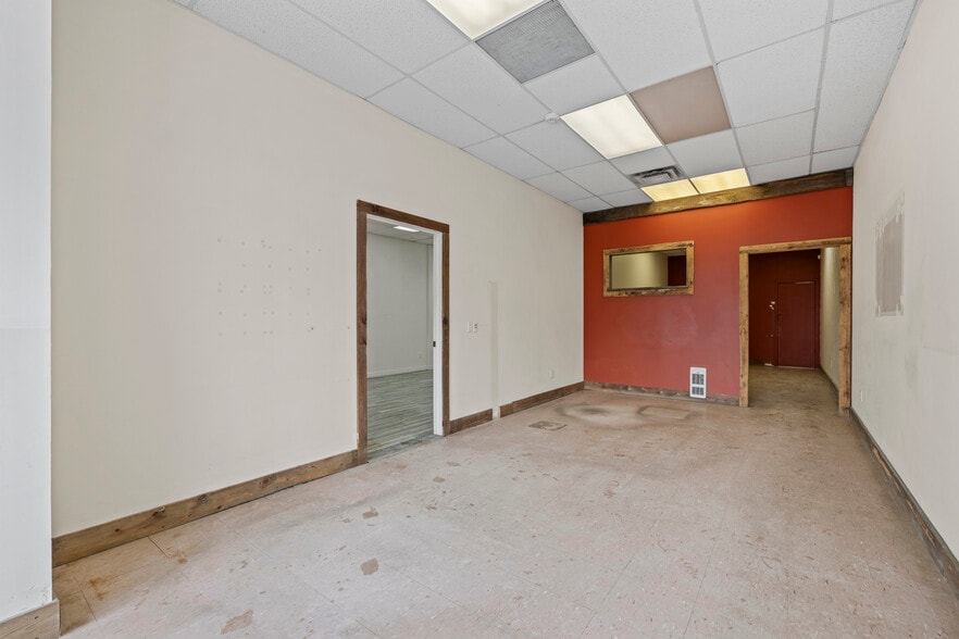 More Photos Of 47 Northumberland St, North Dumfries General Retail For Lease