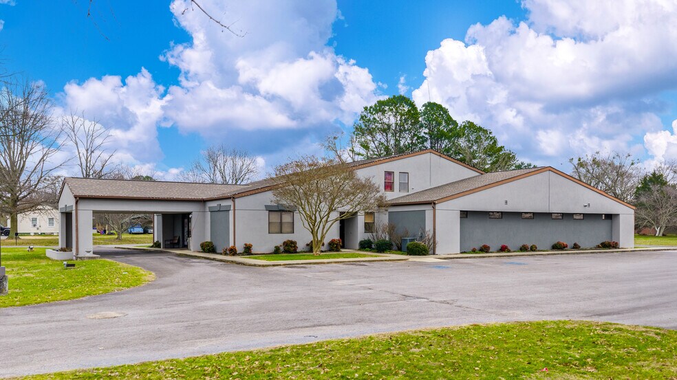 More Photos Of 15239 AL Highway 68, Crossville Medical For Sale