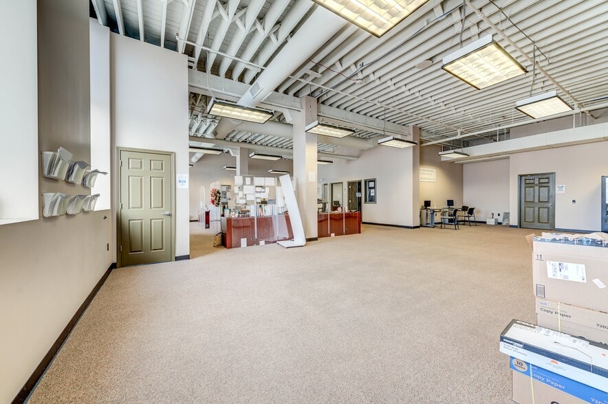 More Photos Of 1470 S Vandeventer Ave, Saint Louis Loft Creative Space For Sale
