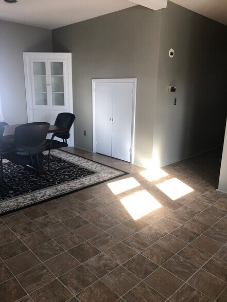 More Photos Of 111 Cass Ave, Mount Clemens Office For Sale