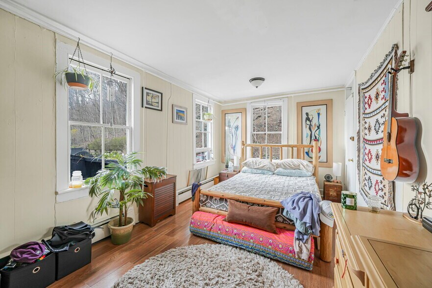 More Photos Of 649 Jersey Ave, Greenwood Lake Apartments For Sale