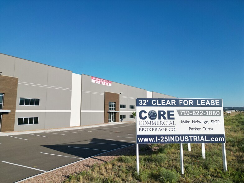 More Photos Of 15707 Terrazzo dr, Colorado Springs Showroom For Lease