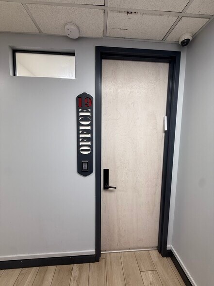 More Photos Of 65 S 11th St, Brooklyn Office For Lease