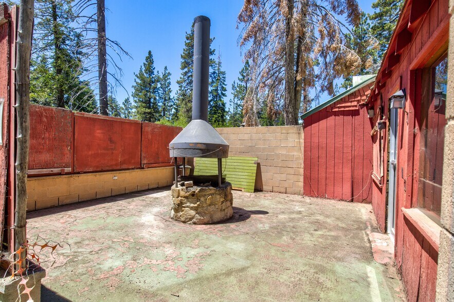 More Photos Of 61011 Cedar Crest Ln, Lakeshore Specialty For Sale