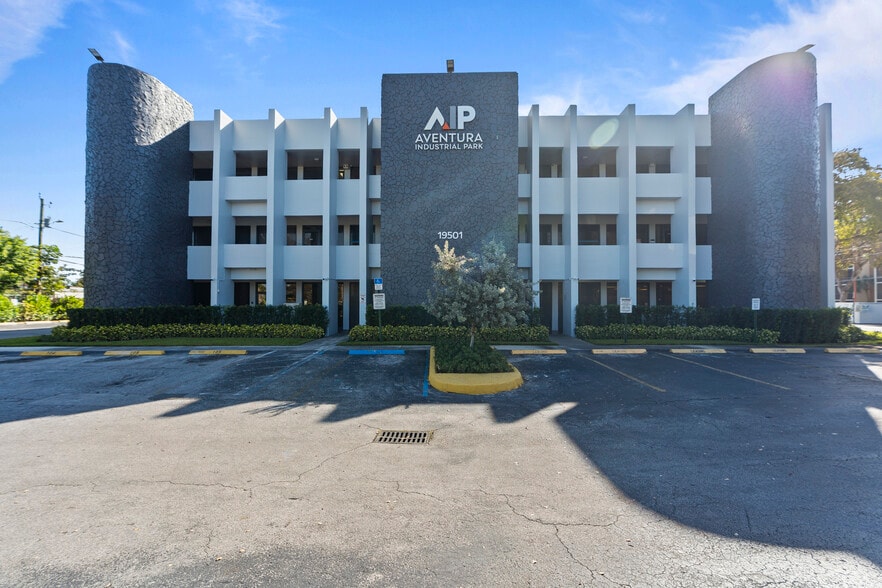 More Photos Of 19555 NE 10th Ave, Miami Unknown For Lease