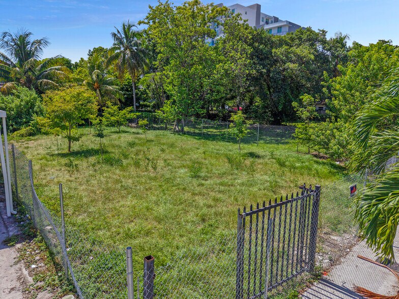 More Photos Of 120 NW 7th Ave, Miami Land For Sale