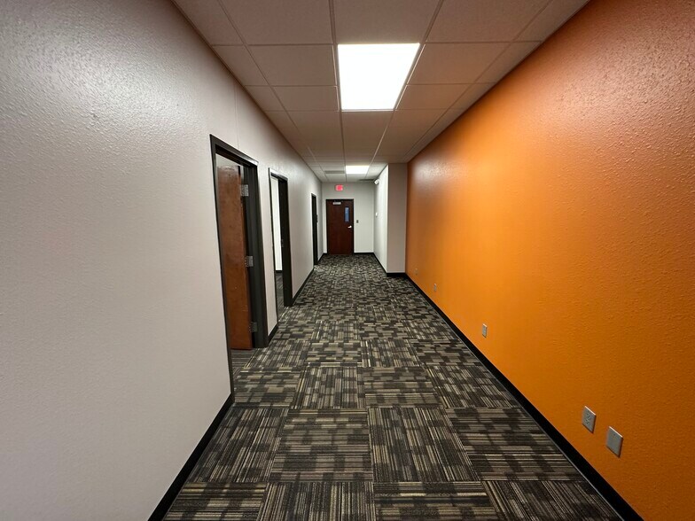 More Photos Of 3343 E Montclair St, Springfield Office For Lease