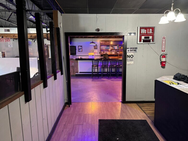 More Photos Of 3080 W State St, Bristol Bar For Sale