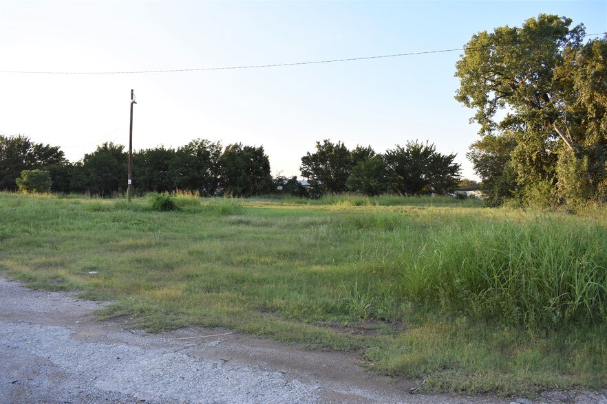 More Photos Of 5733 Elliott Reeder Rd, Haltom City Land For Sale