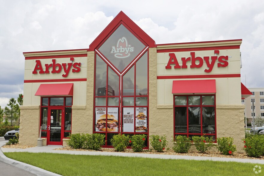 More Photos Of 16461 Corporate Commerce Way, Fort Myers Fast Food For Lease