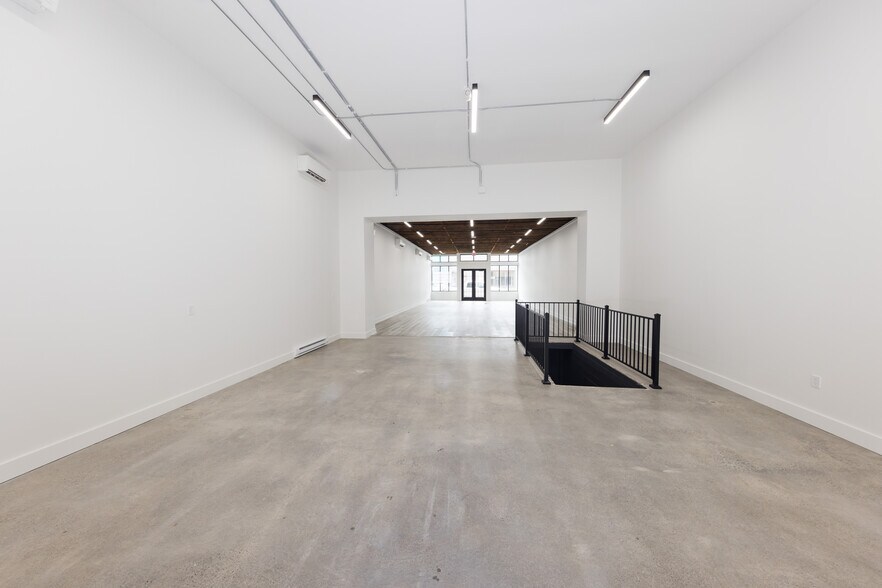 More Photos Of 31 E Main St, Belgrade Storefront Retail Office For Lease