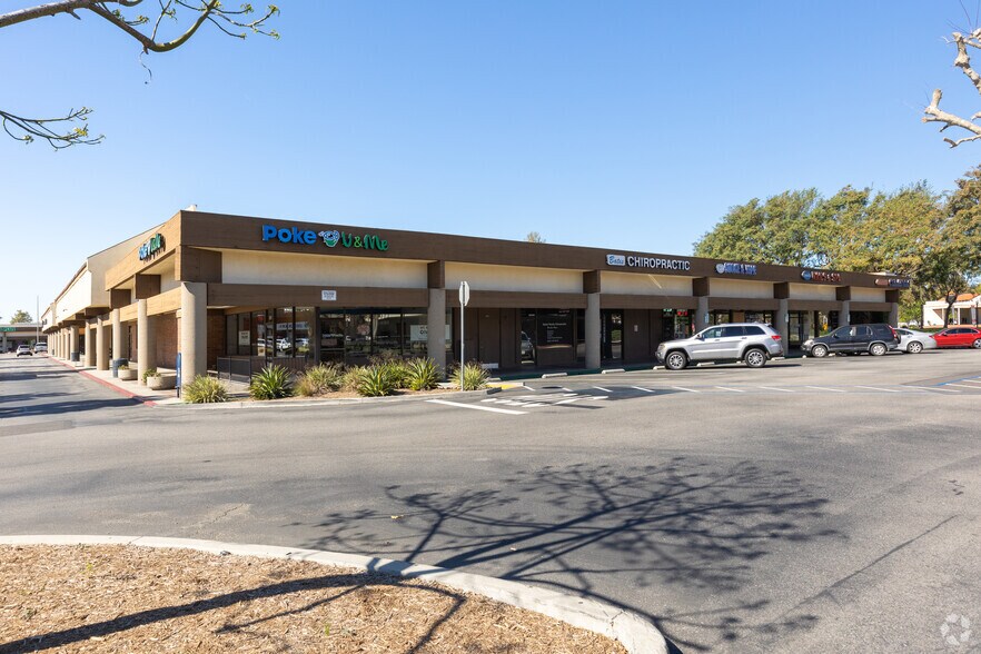 More Photos Of 453 Carmen Dr, Camarillo General Retail For Lease