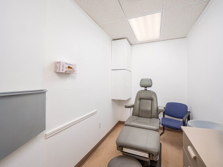 More Photos Of 25 Central Park W, New York Apartments For Sale