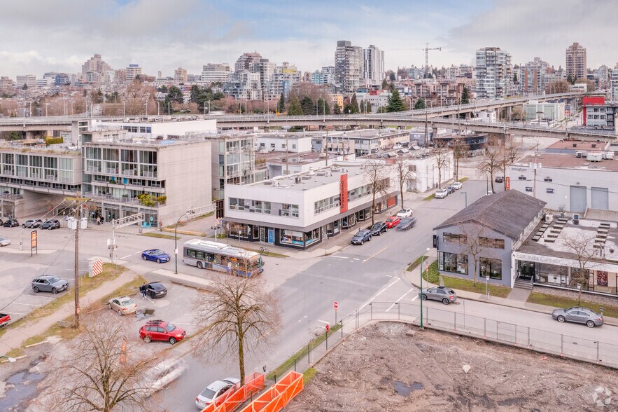 More Photos Of 1810 Fir St, Vancouver Storefront Retail Office For Lease