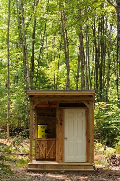 More Photos Of 9239 E 8 Mile Rd, Luther Hotel For Sale