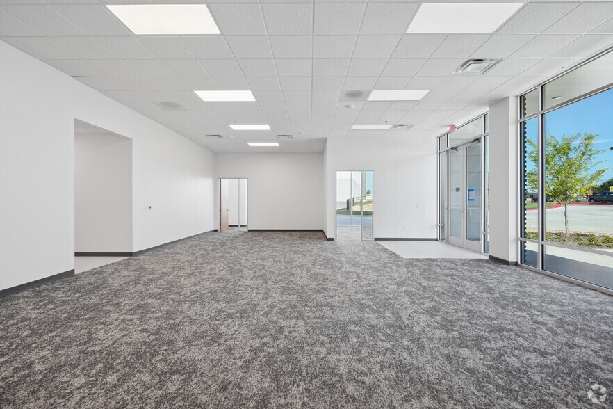 More Photos Of 3210 N Central Expy, McKinney Unknown For Lease