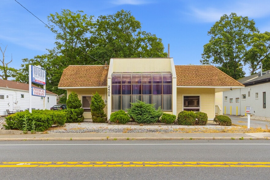 Primary Photo Of 2406 New Rd, Northfield Office For Sale