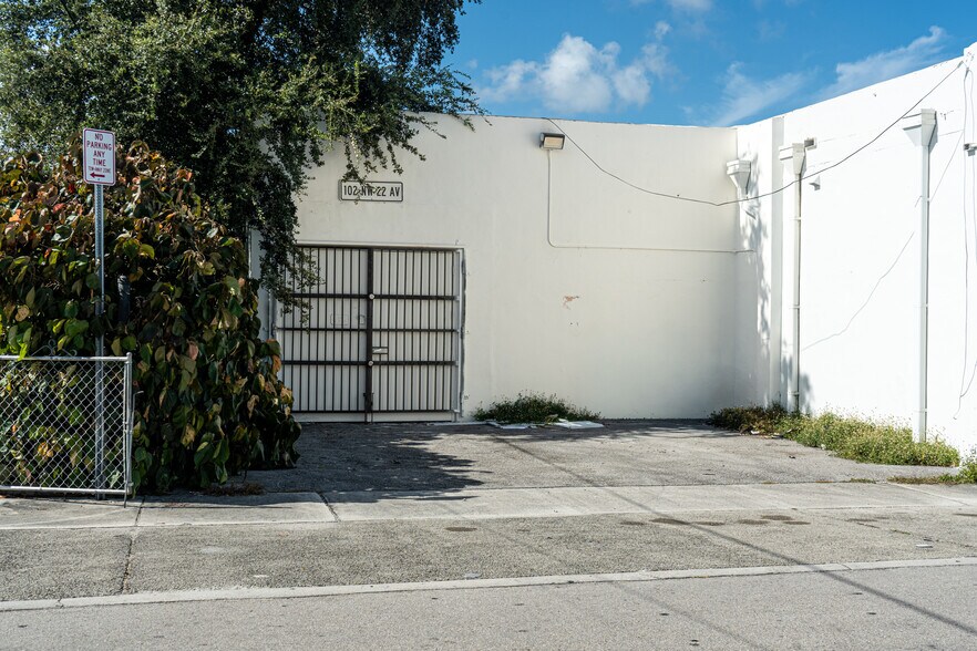 More Photos Of 114 NW 22nd Ave, Miami Freestanding For Sale