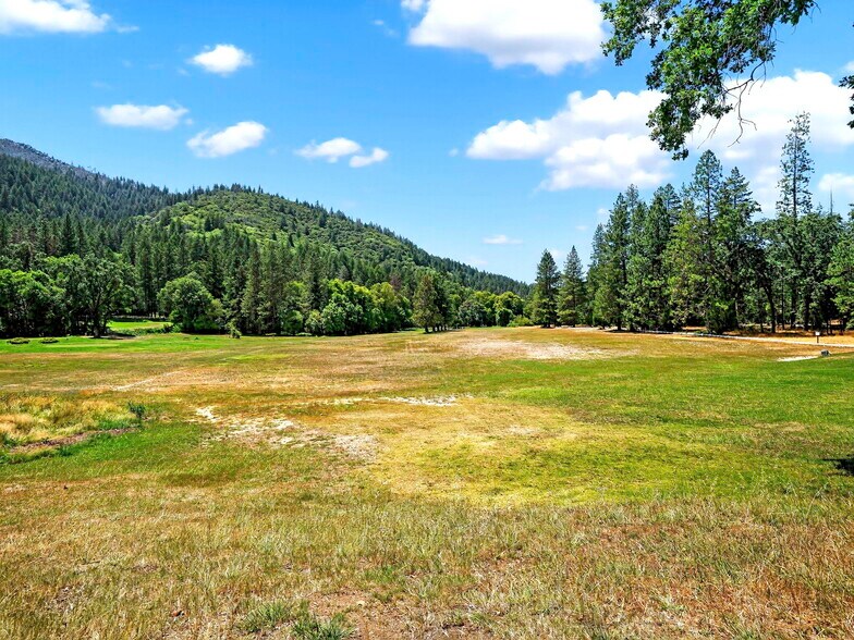 More Photos Of 16451 Golf rd, Cobb Golf Course Driving Range For Lease