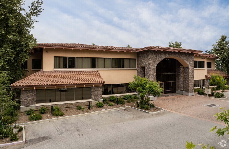 More Photos Of 30077 Agoura Ct, Agoura Hills Office For Lease