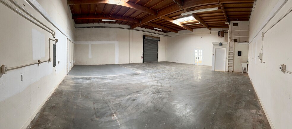 More Photos Of 882-890 Mahler Rd, Burlingame Warehouse For Lease