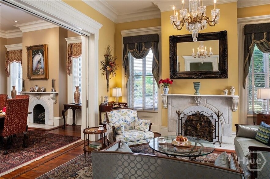 More Photos Of 109 W Liberty St, Savannah Hospitality For Sale