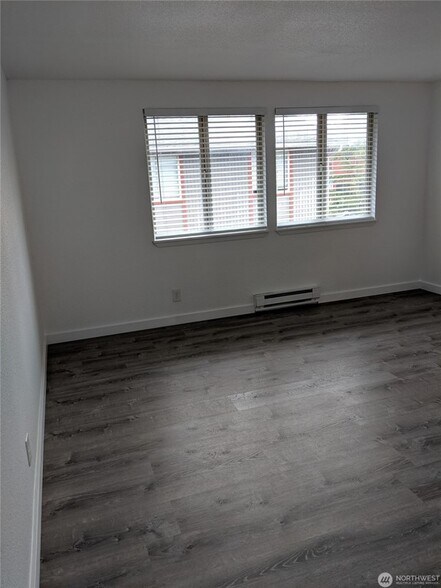 More Photos Of 210 Spruce St E, Ilwaco Apartments For Sale