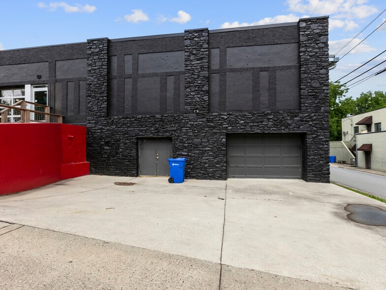 More Photos Of 37 N Broad St, Brevard Storefront Retail Office For Lease