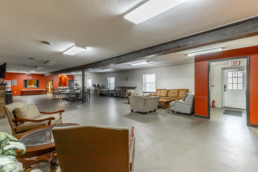 More Photos Of 4062 S Access Rd, Chattanooga Religious Facility For Sale