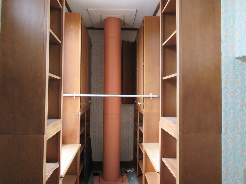 More Photos Of 219 8th St N, Columbus Office Residential For Lease