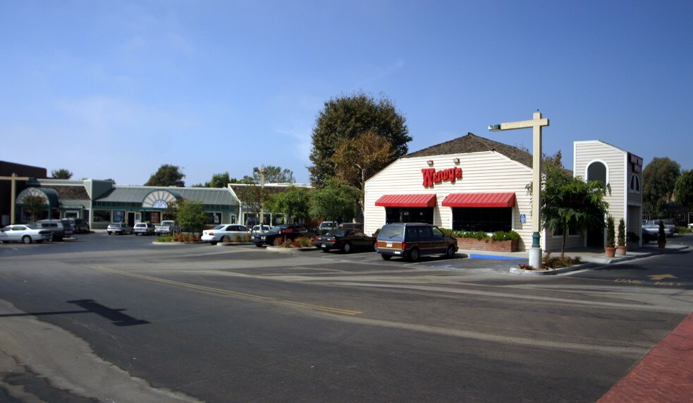 More Photos Of 1425 S Victoria Ave, Ventura General Retail For Lease