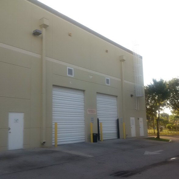 More Photos Of 1100 SW 10th St, Delray Beach Warehouse For Lease