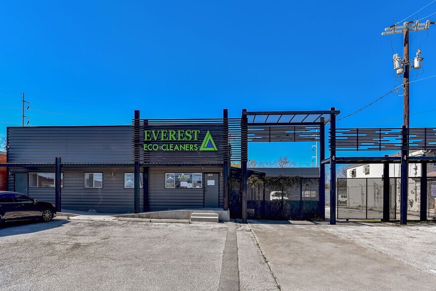 Primary Photo Of 4803 West Ave, San Antonio Showroom For Lease
