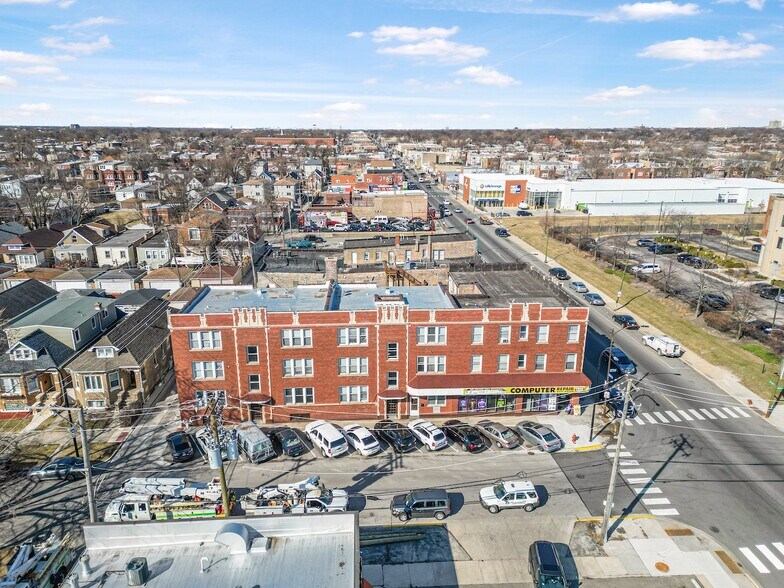 More Photos Of 5701 W Roosevelt Rd, Cicero Apartments For Sale