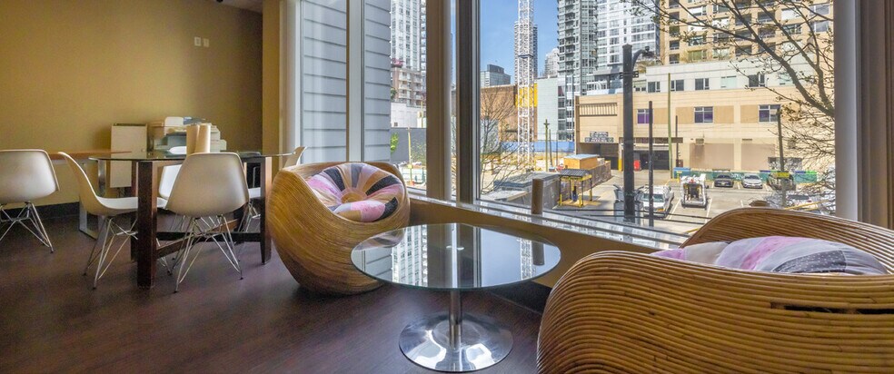 More Photos Of 480 Robson St, Vancouver Apartments For Lease